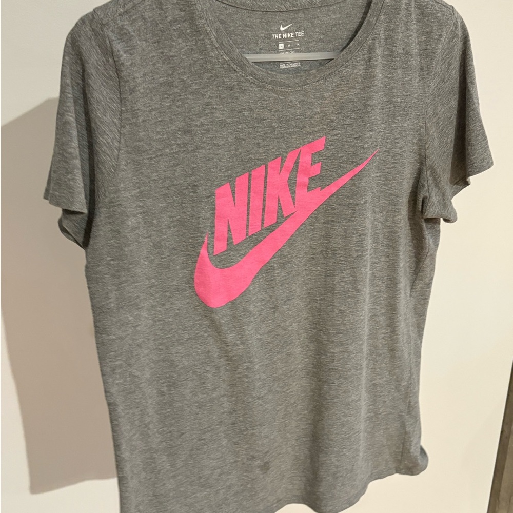 Nike Women's Heather Gray Tee with Pink Logo